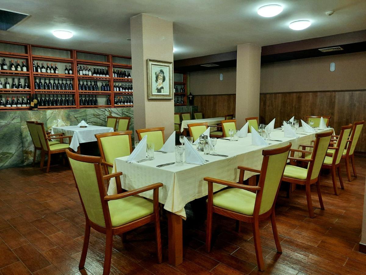 Hotel City פלבן מראה חיצוני תמונה