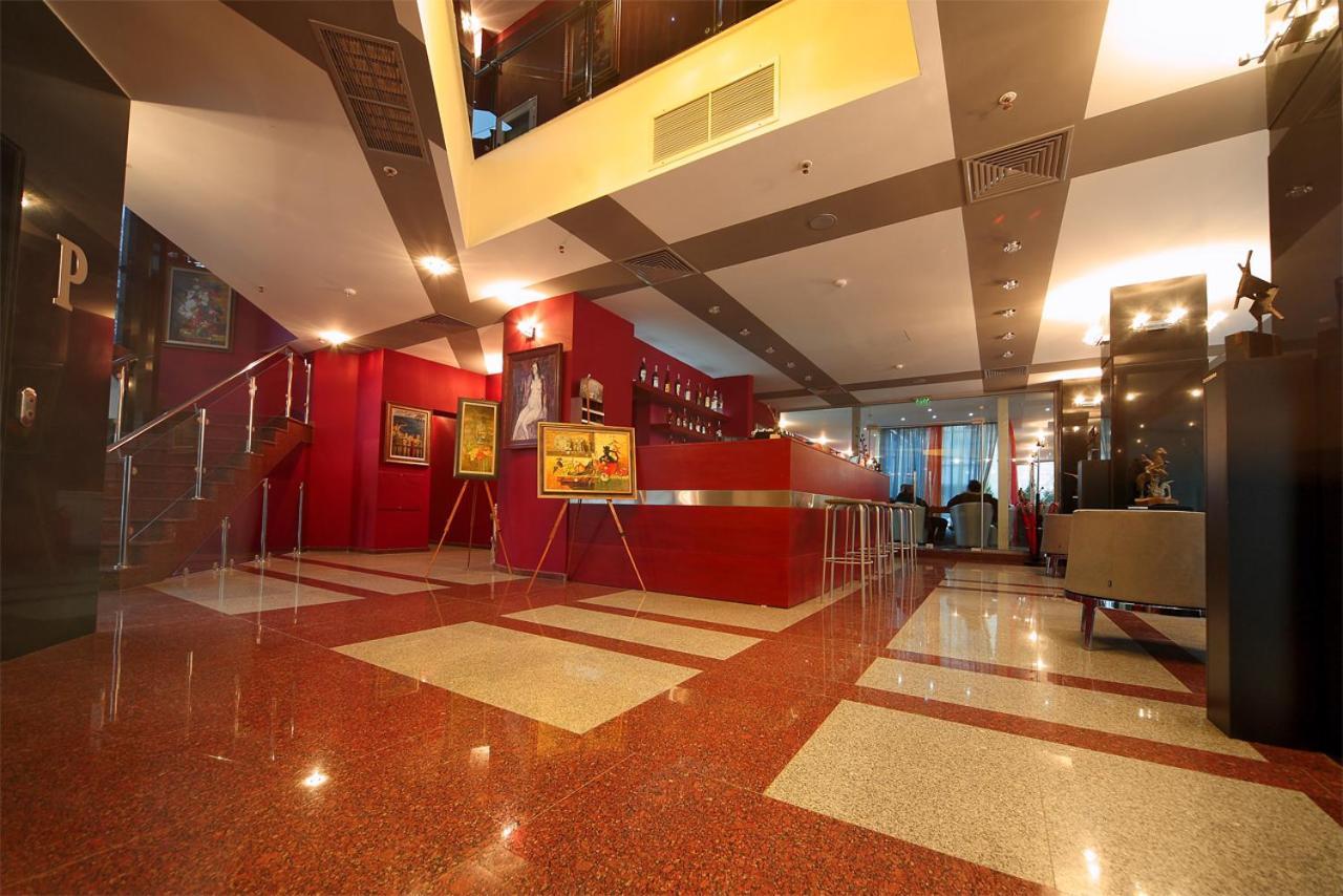 Hotel City פלבן מראה חיצוני תמונה